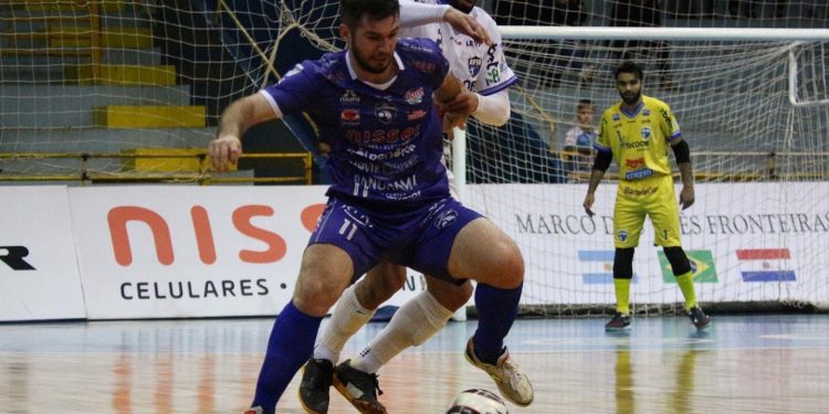 Pela Série Ouro, Foz Cataratas vence o Umuarama