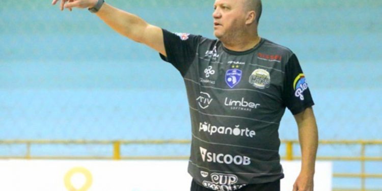 Ex-Foz Cataratas, técnico Banana assume o Marreco Futsal