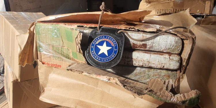Receita Federal apreende 51 kg de maconha em depósito de empresa de e-commerce