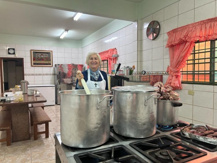 Projeto Esperança e Vida precisa de ajuda para concluir Centro de Convivência