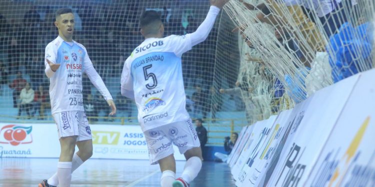 Willian Brandão retorna às quadras com gol decisivo pela LNF