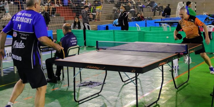 Atletas iguaçuenses seguem na disputa pelo título do Campeonato Paranaense de Tênis de Mesa
