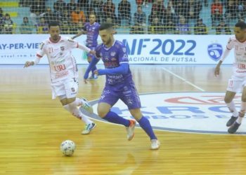 Foz Cataratas anuncia desligamento de Léo Griggio da equipe