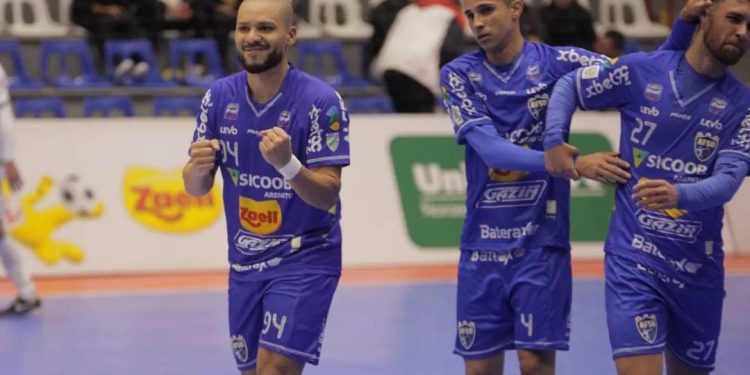 Umuarama vence o Marreco e deixa zona de rebaixamento da Série Ouro