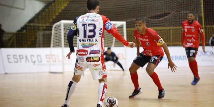 Em reedição da final passada, Campo Mourão e Cascavel ficam no empate pela Ouro