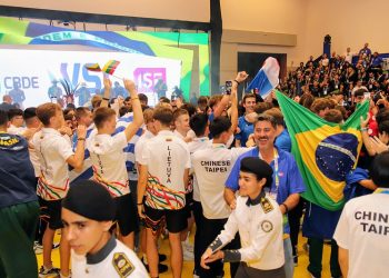 Animação e ritmos nacionais marcam abertura do Campeonato Mundial Escolar de Voleibol