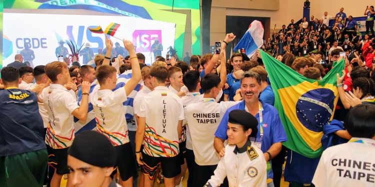 Animação e ritmos nacionais marcam abertura do Campeonato Mundial Escolar de Voleibol