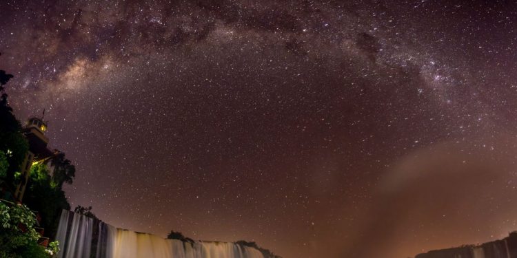 Fotógrafos iniciam novos registros do céu das 3 Fronteiras