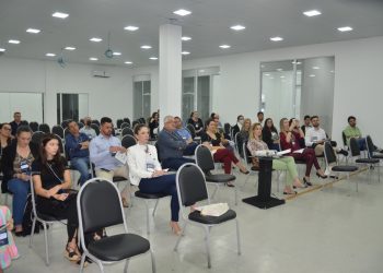 Segunda pré-conferência de turismo forma grupos de trabalho para discutir novos rumos do setor em Foz