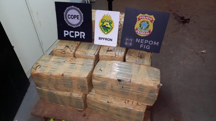 Ação integrada apreende drogas, embarcação e drogas no Lago de Itaipu