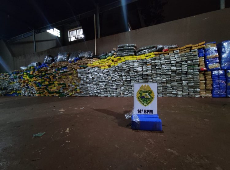 Polícia Militar apreende mais de 1 tonelada de maconha no Bairro Três Lagoas