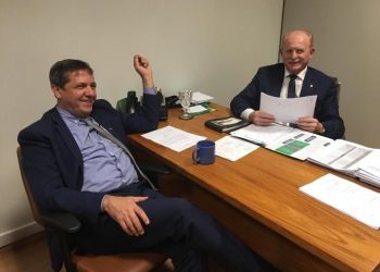 Prefeitura finaliza processo licitatório para iluminar campos de futebol