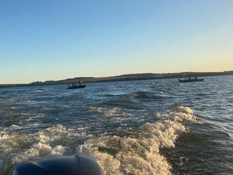 BPFRON e Marinha Paraguaia realizaram patrulhamento náutico no Lago de Itaipu