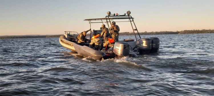 BPFRON e Marinha Paraguaia realizaram patrulhamento náutico no Lago de Itaipu
