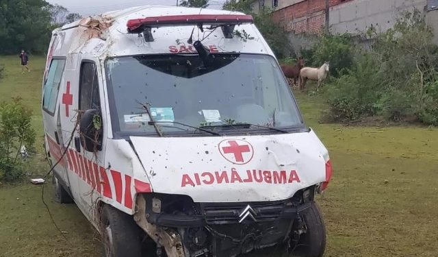 PRF apreende falsa ambulância carregada com cigarros