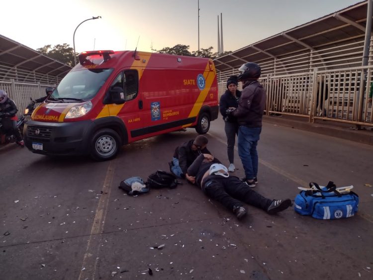 Acidente interrompe trânsito na Ponte da Amizade