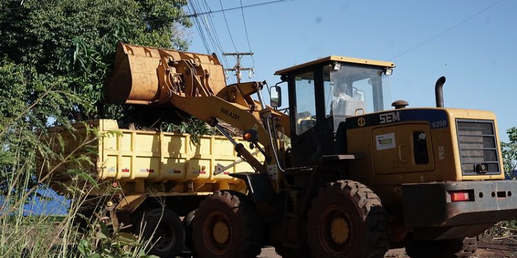 Secretaria de Meio Ambiente faz nova limpeza em rua do Cidade Nova 2