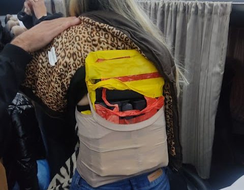 Mulher é presa levando carregadores de pistola a Curitiba