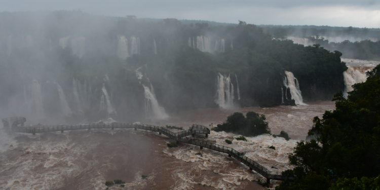 Vazão do Rio Iguaçu está em 4,4 milhões de litros por segundo