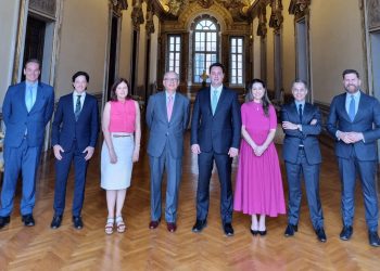 Em Roma, governador apresenta projeto da Nova Ferroeste a investidores