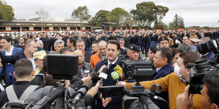 Com mais delegados, governador anuncia convocação de 400 profissionais para Polícia Civil