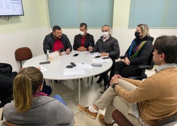 Vereadores verificam funcionamento do serviço de ortopedia no Hospital Municipal