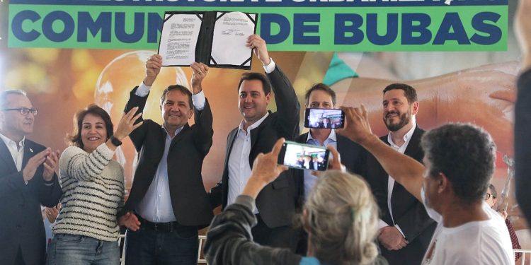 Governador autoriza obras de saneamento e energia na Ocupação do Bubas