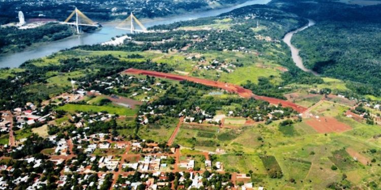 Avança construção de acesso à posto de fiscalização no lado paraguaio da Ponte da Integração