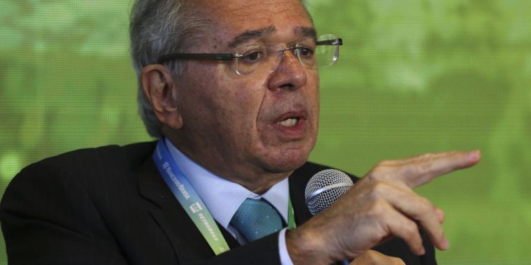 Ministro diz que governo está atuando para reduzir impostos e inflação