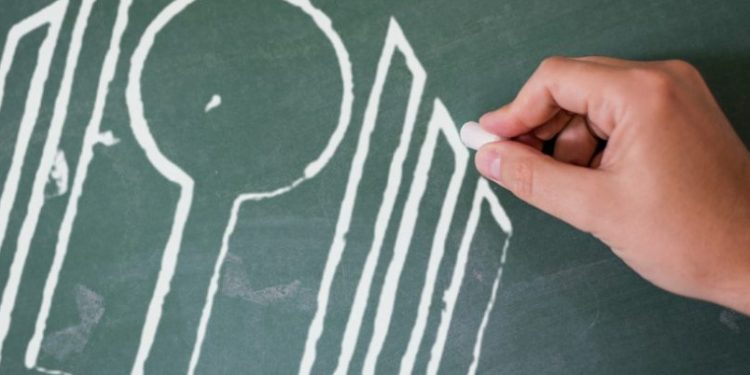 UEL abre processo seletivo para contratação de professores