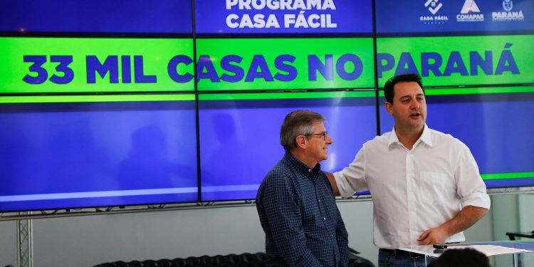 Governador confirma liberação de R$ 72,4 milhões para famílias paranaenses investirem na casa própria