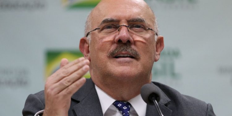 Desembargador do TRF 1 manda soltar ex-ministro da educação e pastores