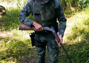 Homem é preso por porte ilegal de arma de fogo e caça