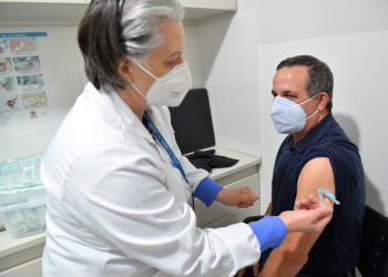 Paraná vai aplicar 4ª dose contra a Covid-19 nas pessoas a partir de 50 anos