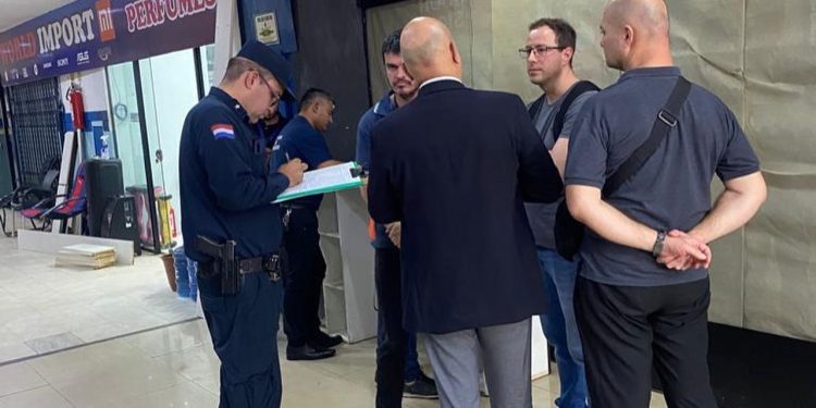 Lojista paraguaio é obrigado a devolver dinheiro a turista brasileira por mercadoria trocada