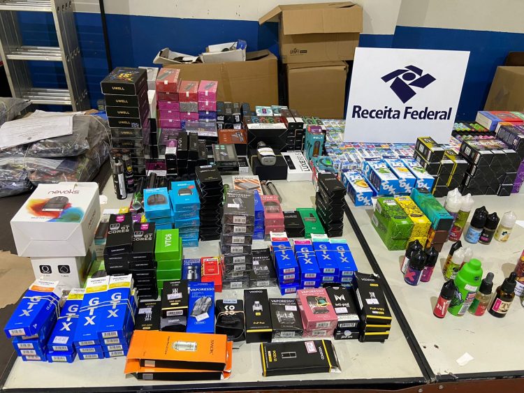 Receita Federal deflagra operação de combate ao contrabando de cigarros eletrônicos