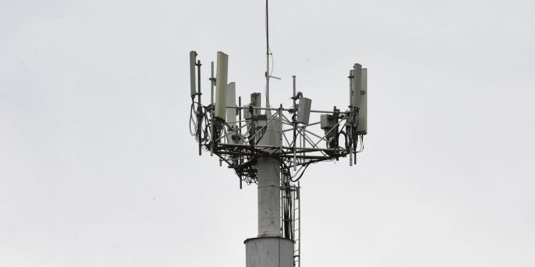 Sancionada lei que facilita instalação de antenas 5G