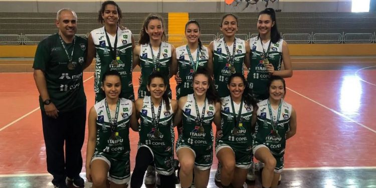 Basquetebol Feminino de Foz conquista título inédito da Taça Paraná