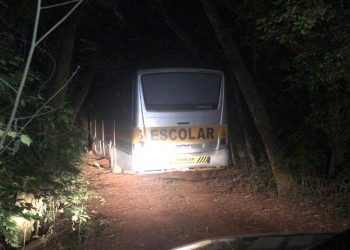 Após confronto com contrabandistas, PF apreende cigarro em ônibus escolar