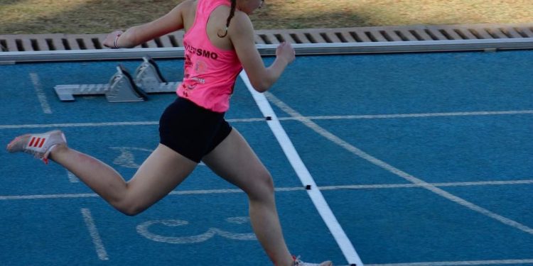 Equipe de atletismo de Foz fica entre as melhores do Paranaense Sub-18 em Cascavel