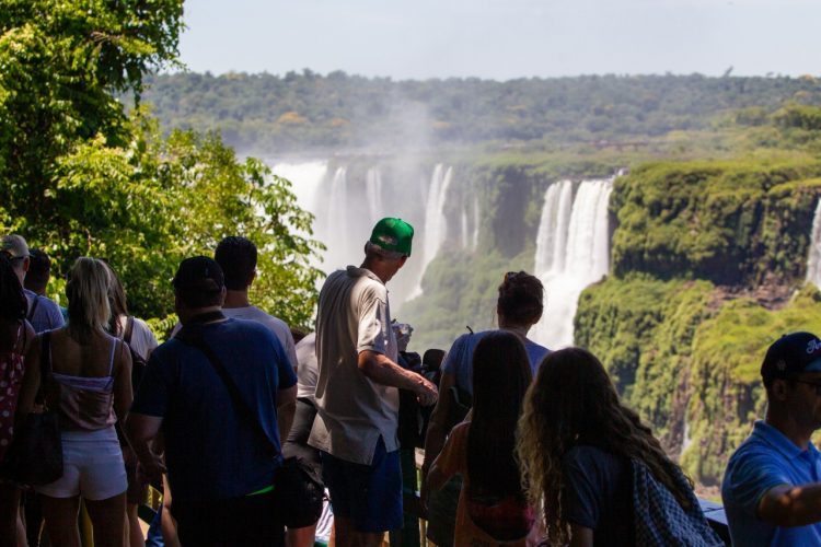 Morador da região pode aproveitar as férias de julho nas Cataratas do Iguaçu