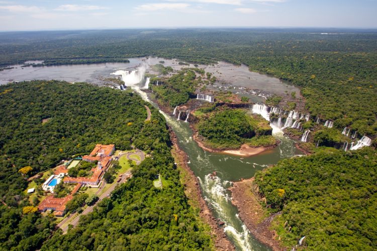 Morador da região pode aproveitar as férias de julho nas Cataratas do Iguaçu