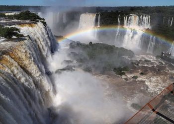 Mais de 550 mil turistas visitaram Foz do Iguaçu no primeiro semestre de 2022