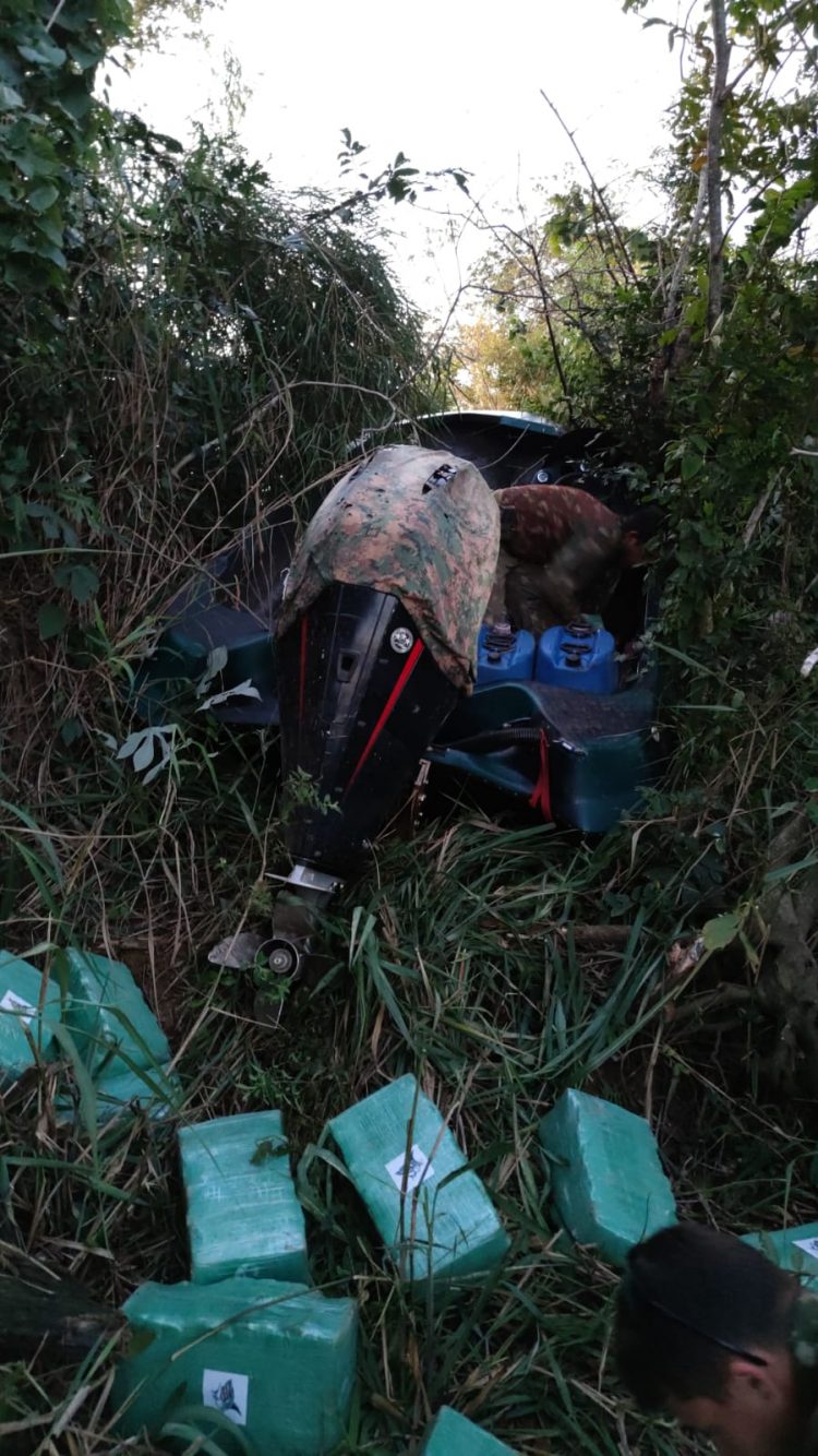 Forças policiais em ação integrada apreendem uma tonelada de maconha
