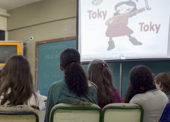 Educação na fronteira deve considerar a diversidade cultural e linguística de alunos imigrantes
