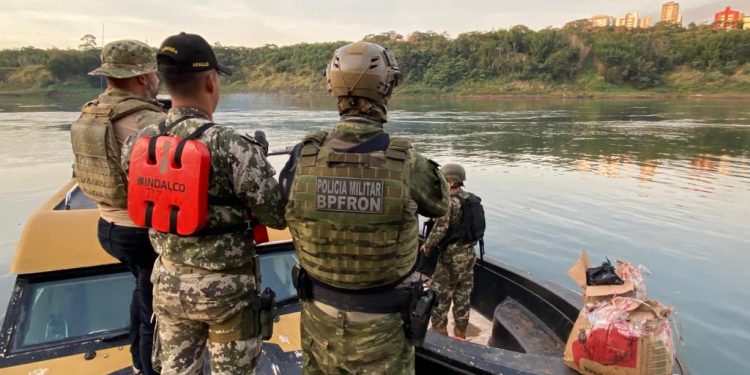 Operação integrada combate o tráfico internacional no Rio Paraná