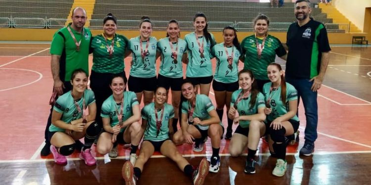 Handebol feminino de Foz conquista o bronze nos Jogos Abertos do Paraná