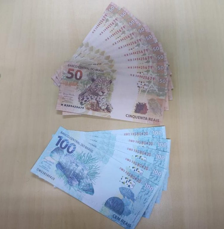 Polícia Federal apreende dois mil reais em notas falsas