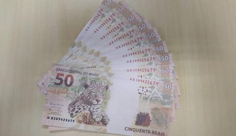 Polícia Federal apreende dois mil reais em notas falsas