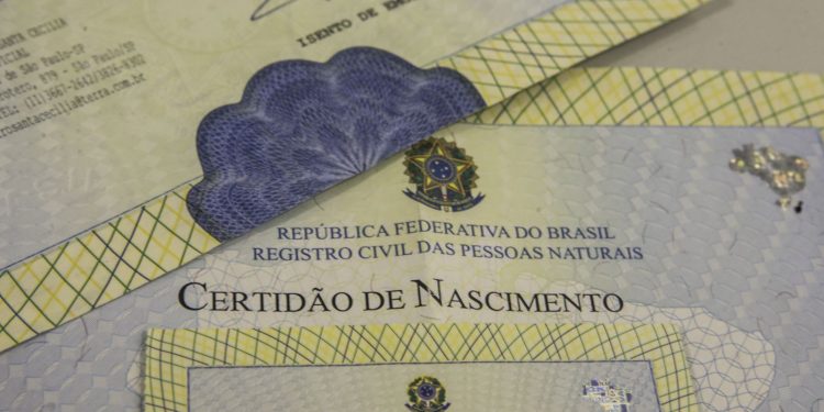 Pais podem trocar o nome do bebê até 15 dias após o registro